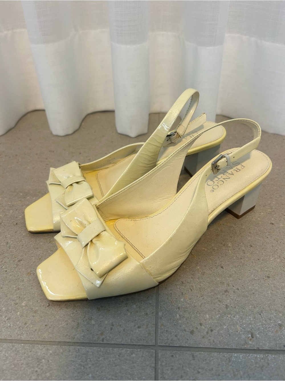 Gorgeous Franco Sarto Pale Yellow Patent Slingback Block Heel with Bow❤️7
